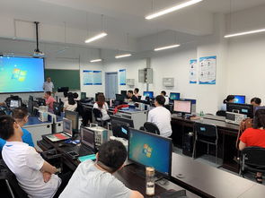 電氣與信息工程學(xué)院成功舉辦至芯科技大學(xué)計劃FPGA師資動手培訓(xùn)班